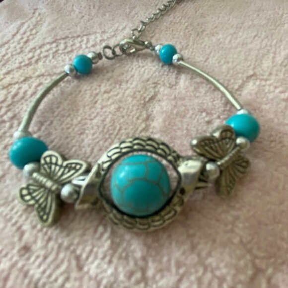 SILVER tone & TURQOISE BEAD Butterfly BANGLE BRACELET w extender - Picture 1 of 3